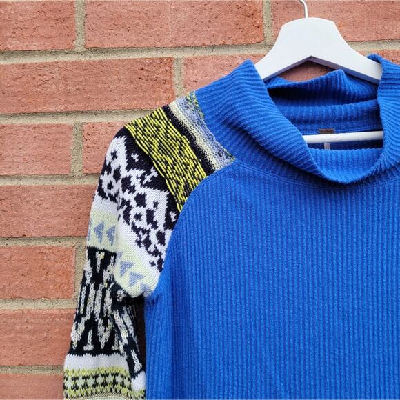 Free People Prism Swit Top in Blue Combo Small - Picture 6 of 7